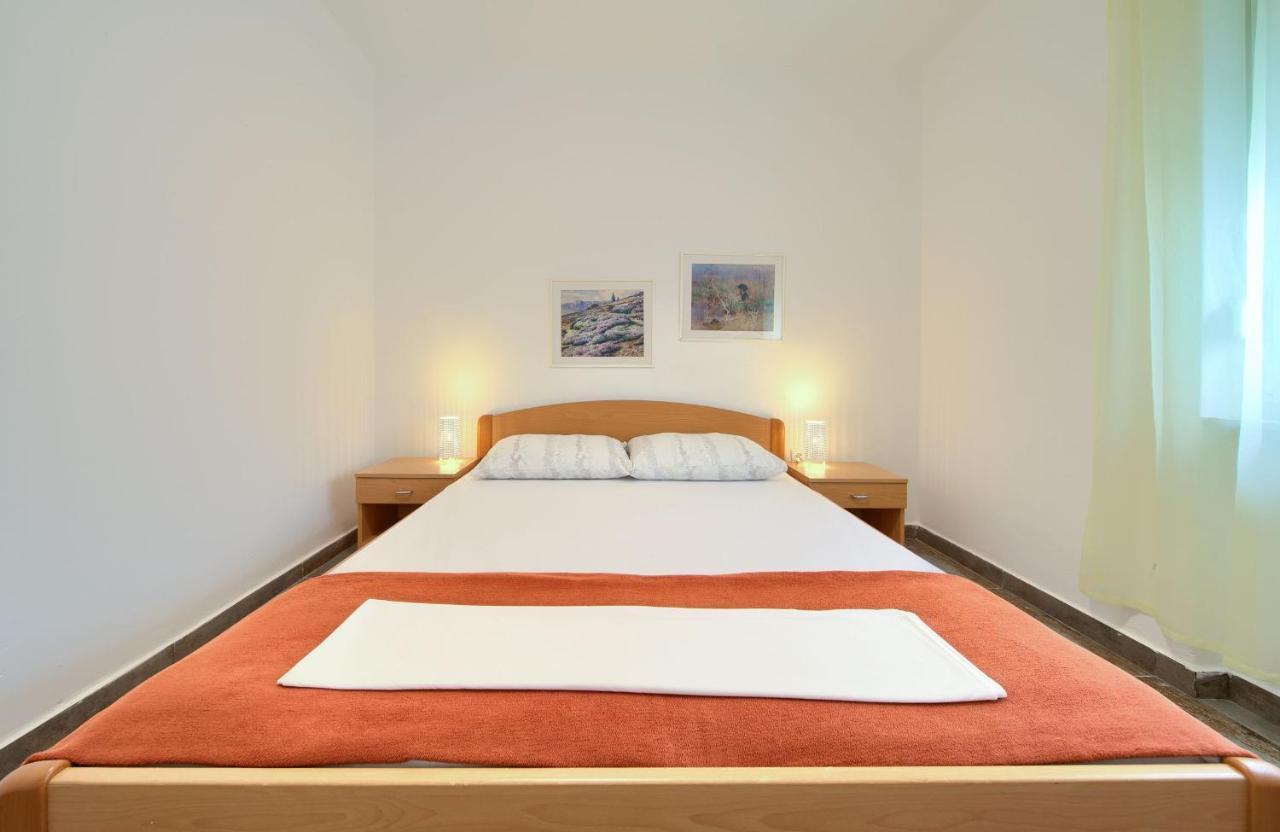 Apartments Dubravka Krk Town Luaran gambar