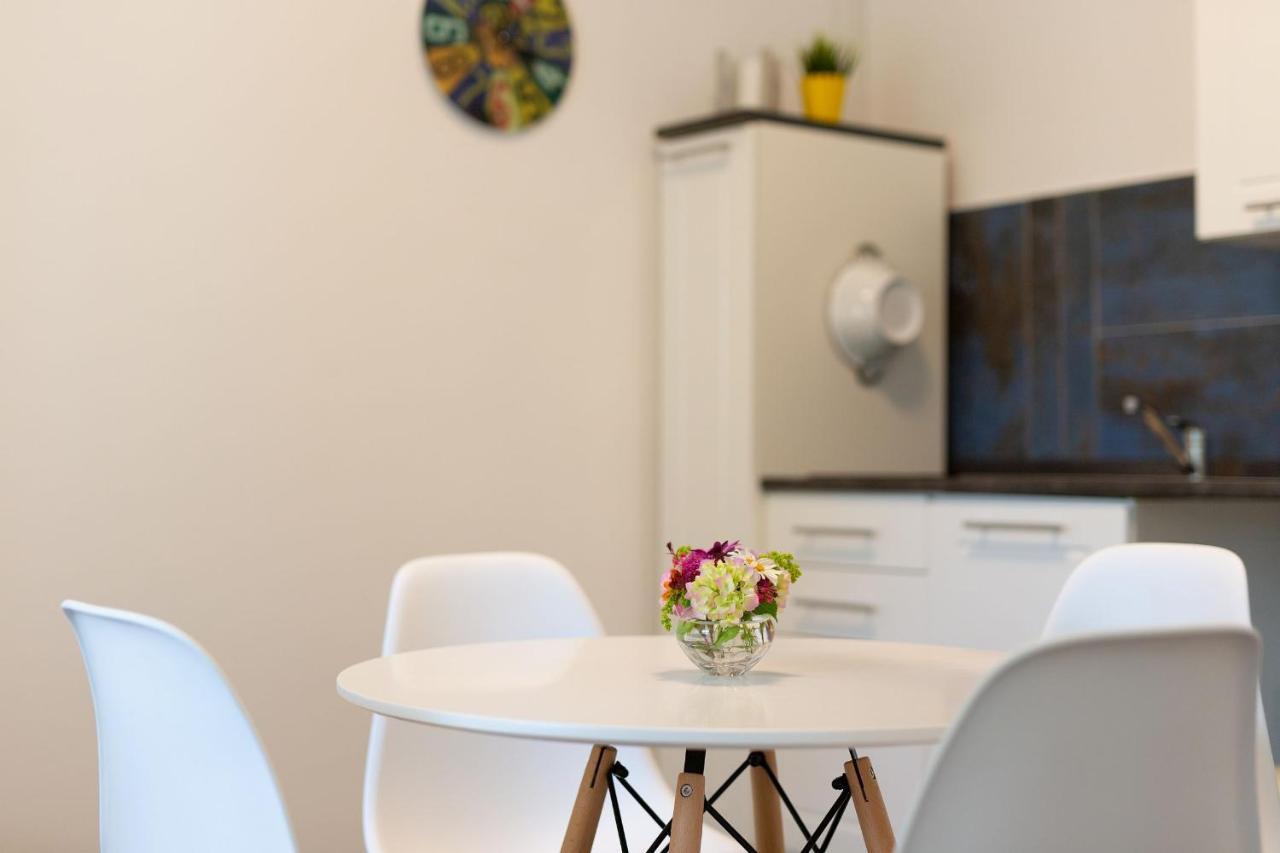Apartments Dubravka Krk Town Luaran gambar