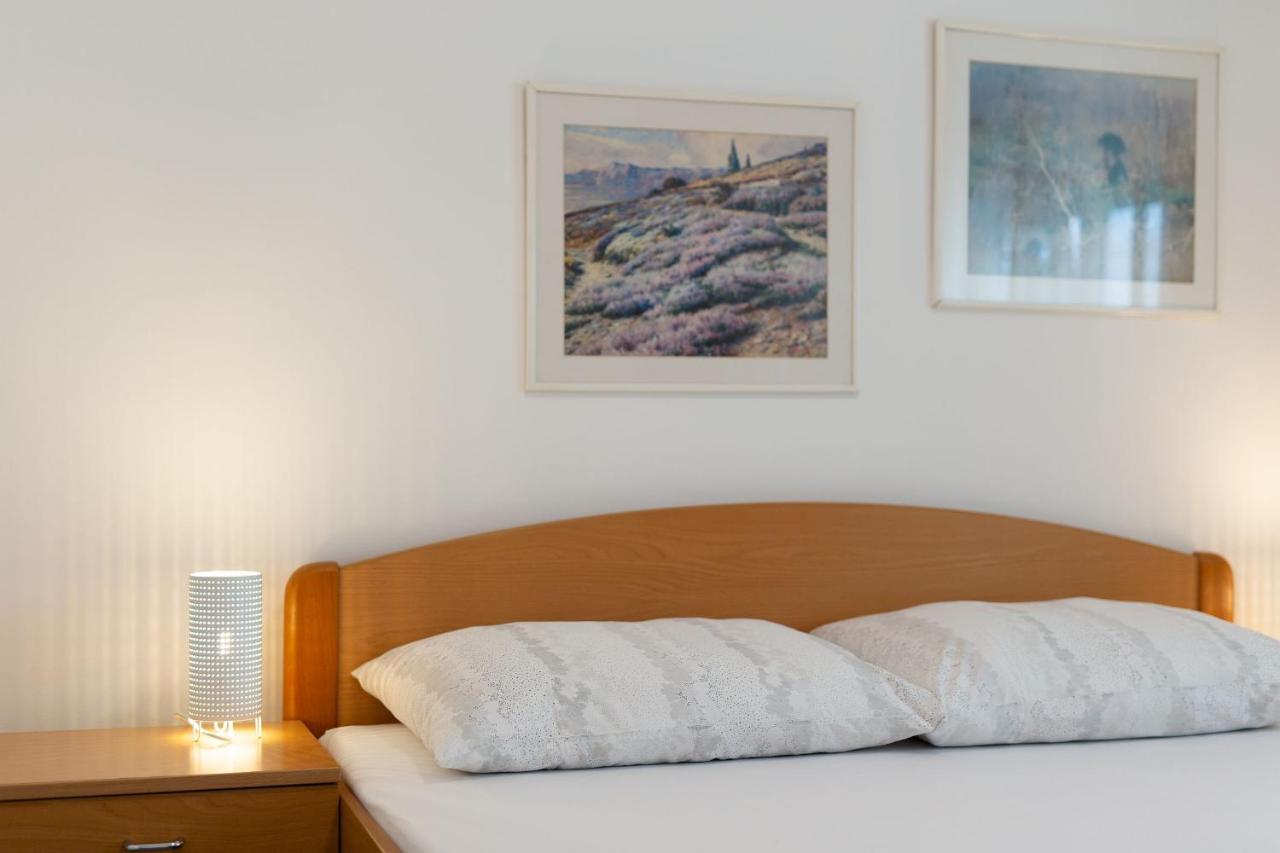 Apartments Dubravka Krk Town Luaran gambar